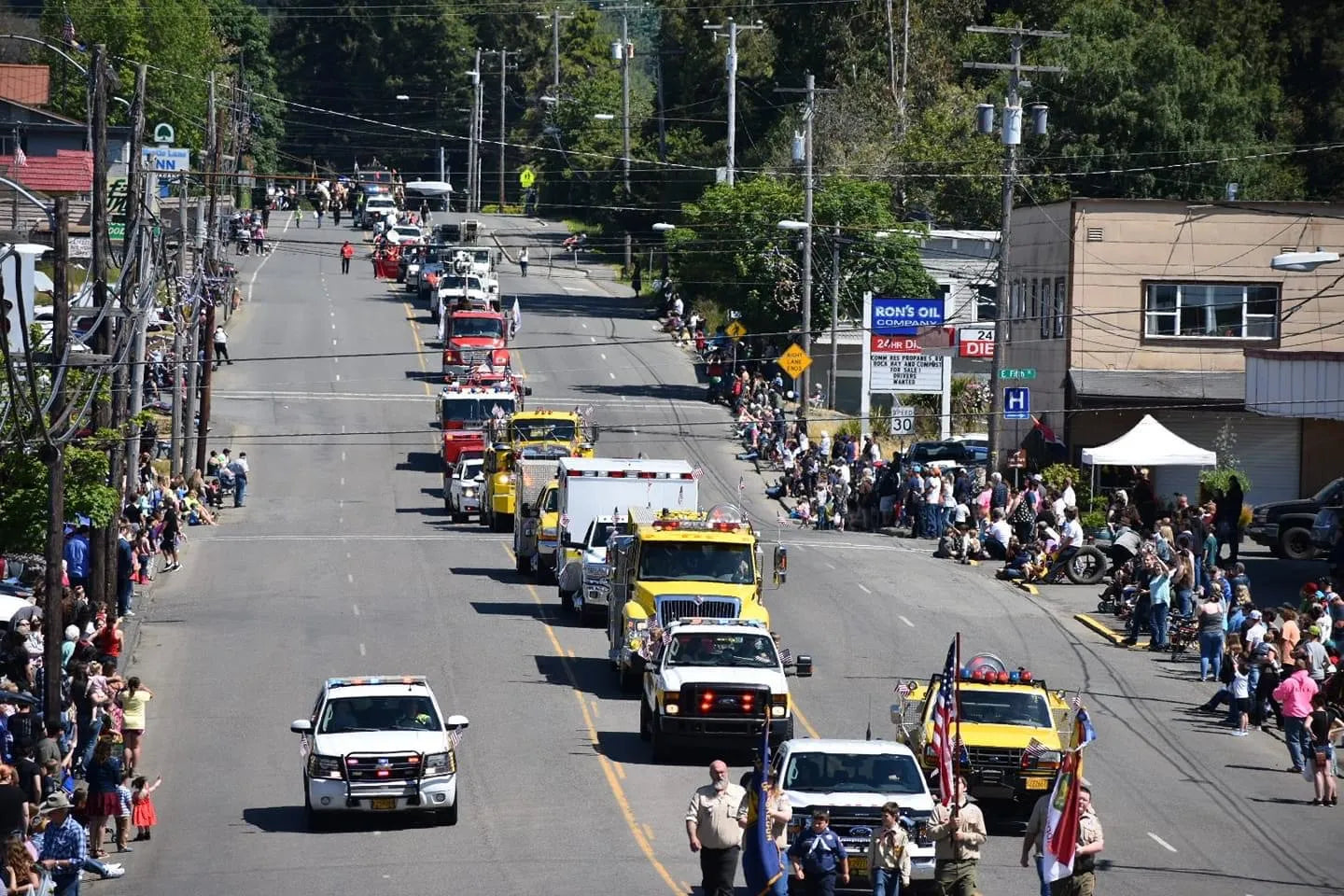 Aerial view of the Riverdays parade